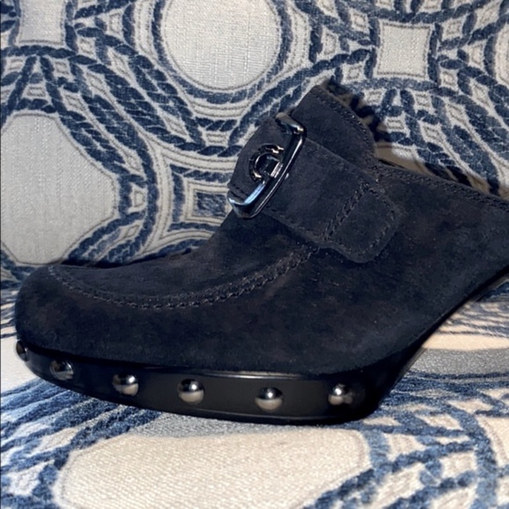 Stuart Weitzman 6.5M black suede mules